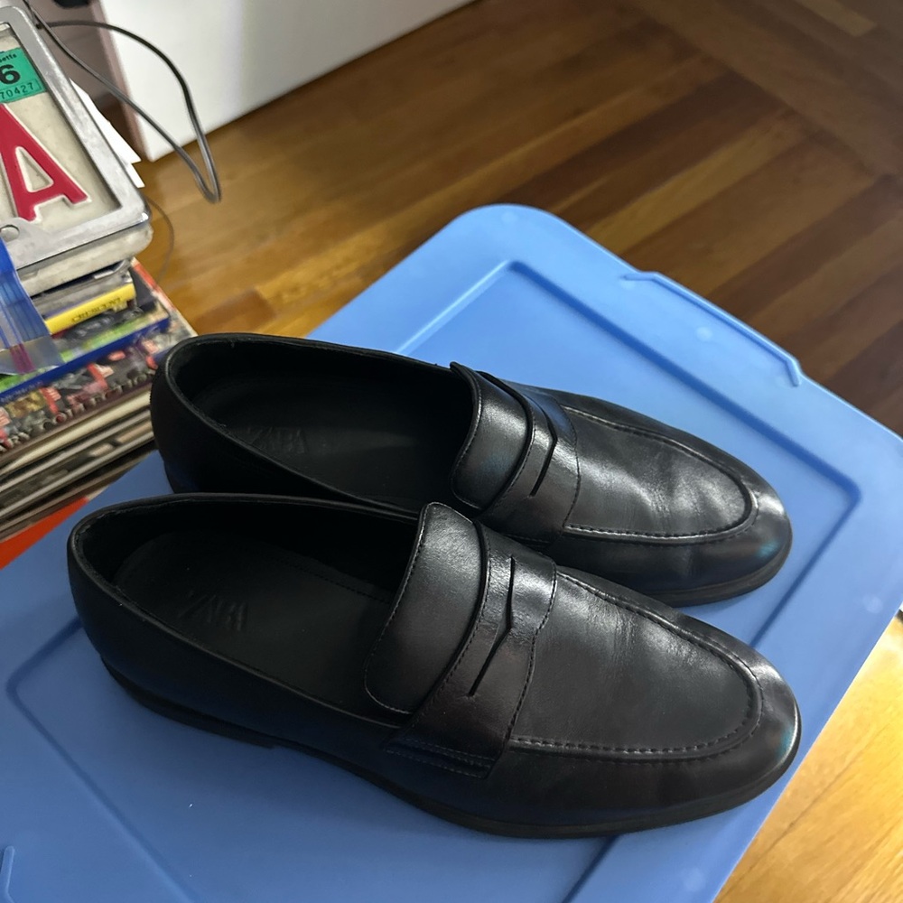 Zara Black Leather Penny Loafers Size 10